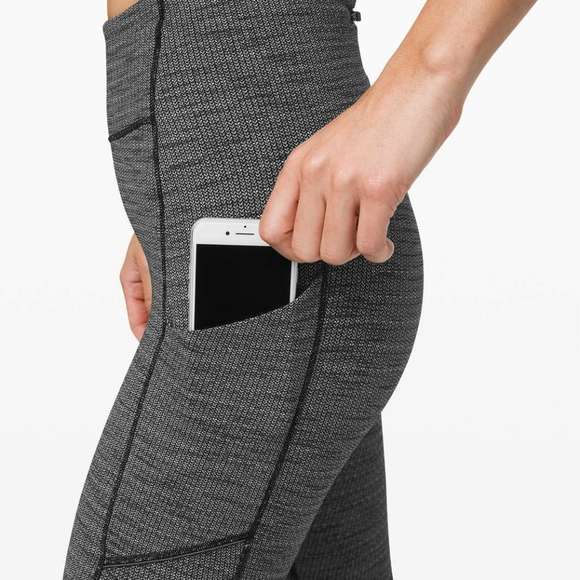 Lululemon Speed Up Tight 28" - Sz 6 - Picture 4 of 12